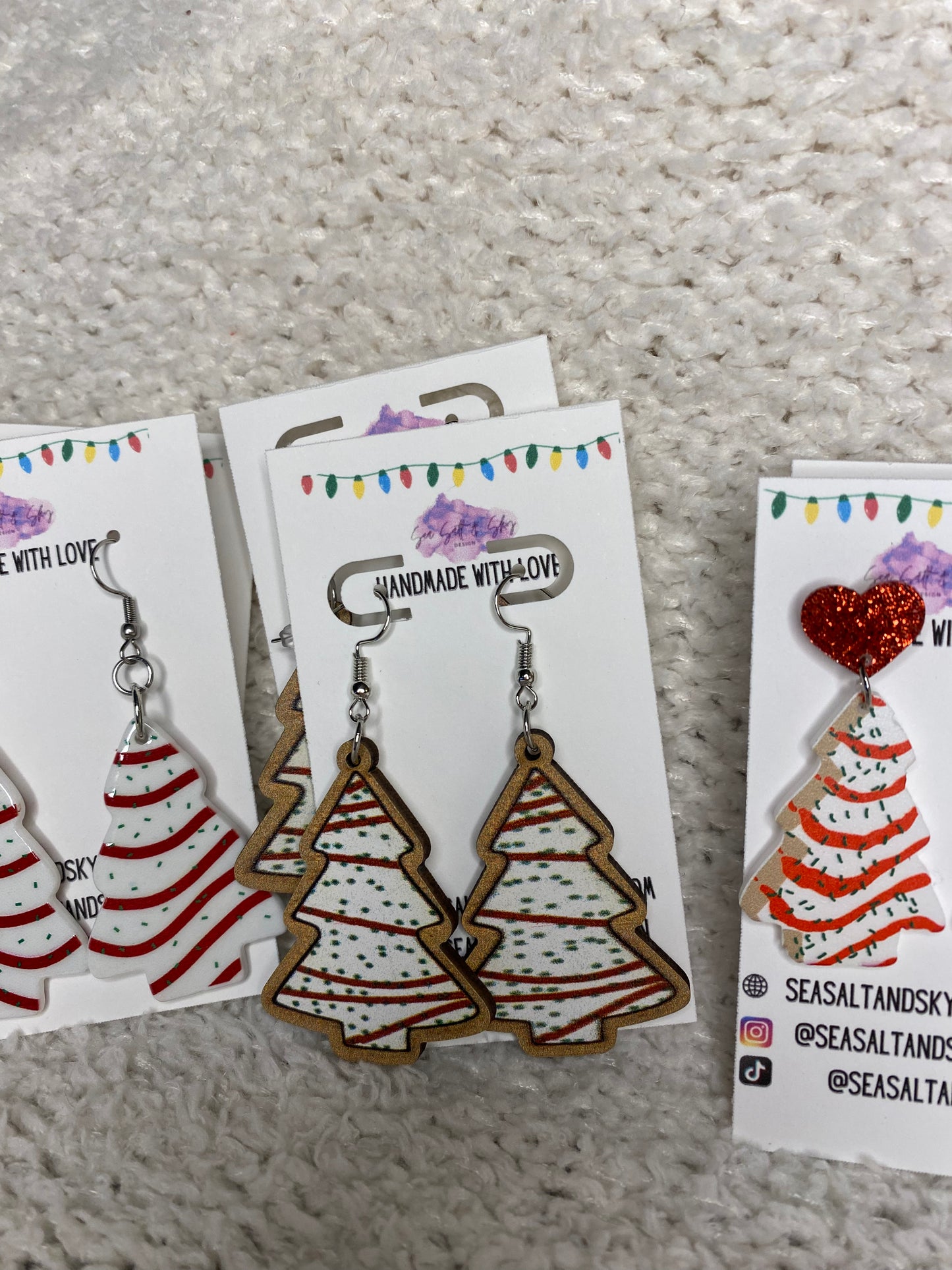 Christmas Tree Cake earrings 🎄