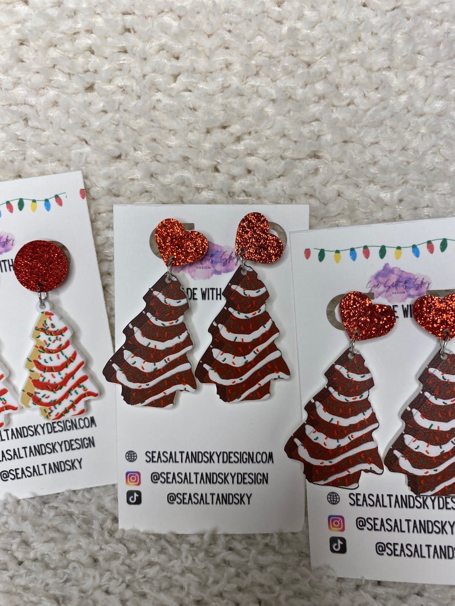 Christmas Tree Cake earrings 🎄