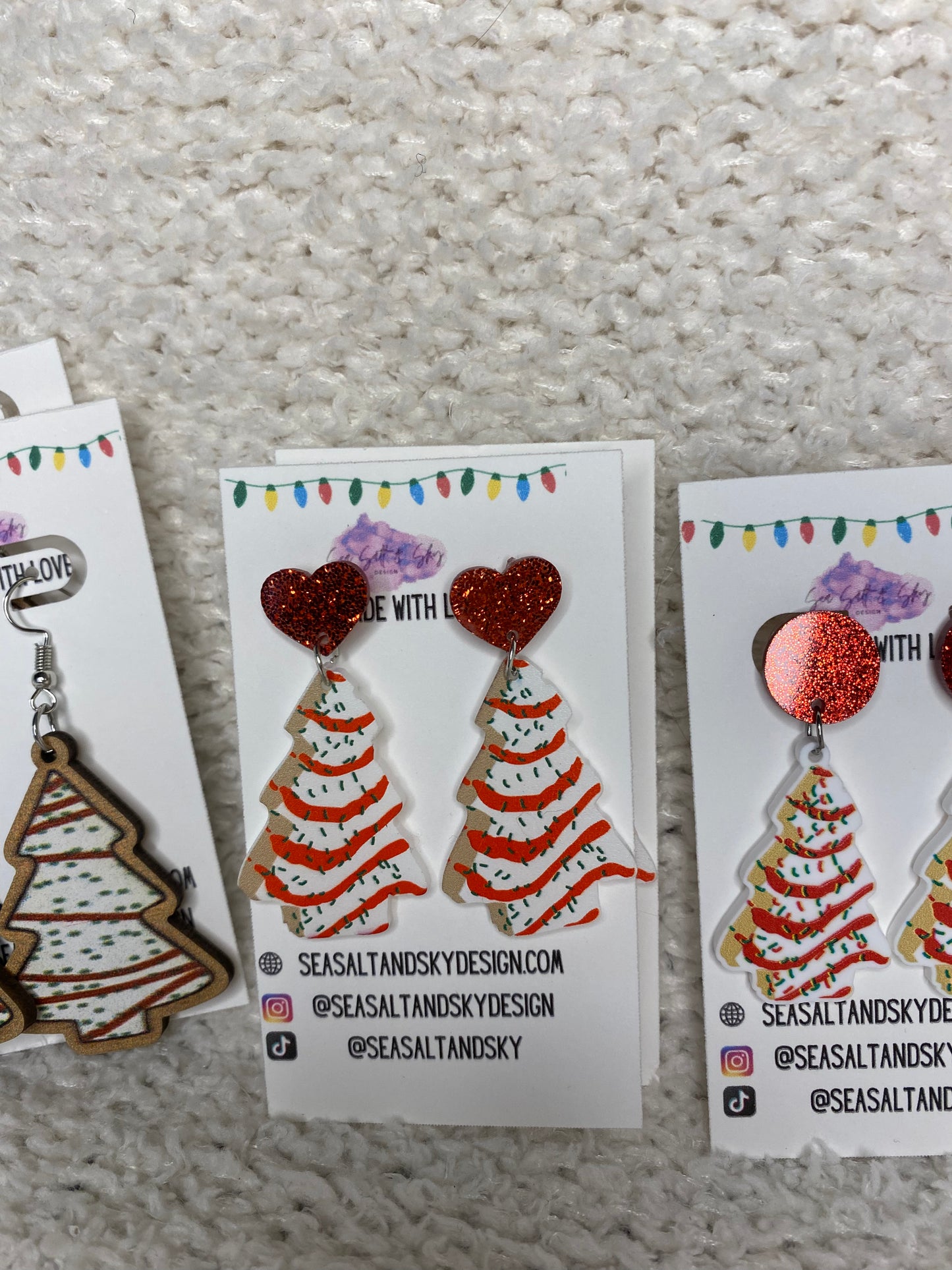 Christmas Tree Cake earrings 🎄