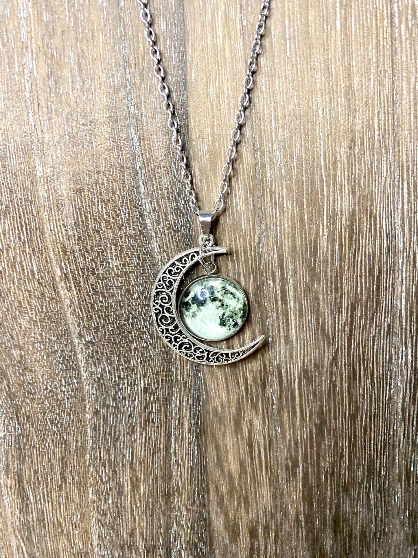 Double moon luminous necklace