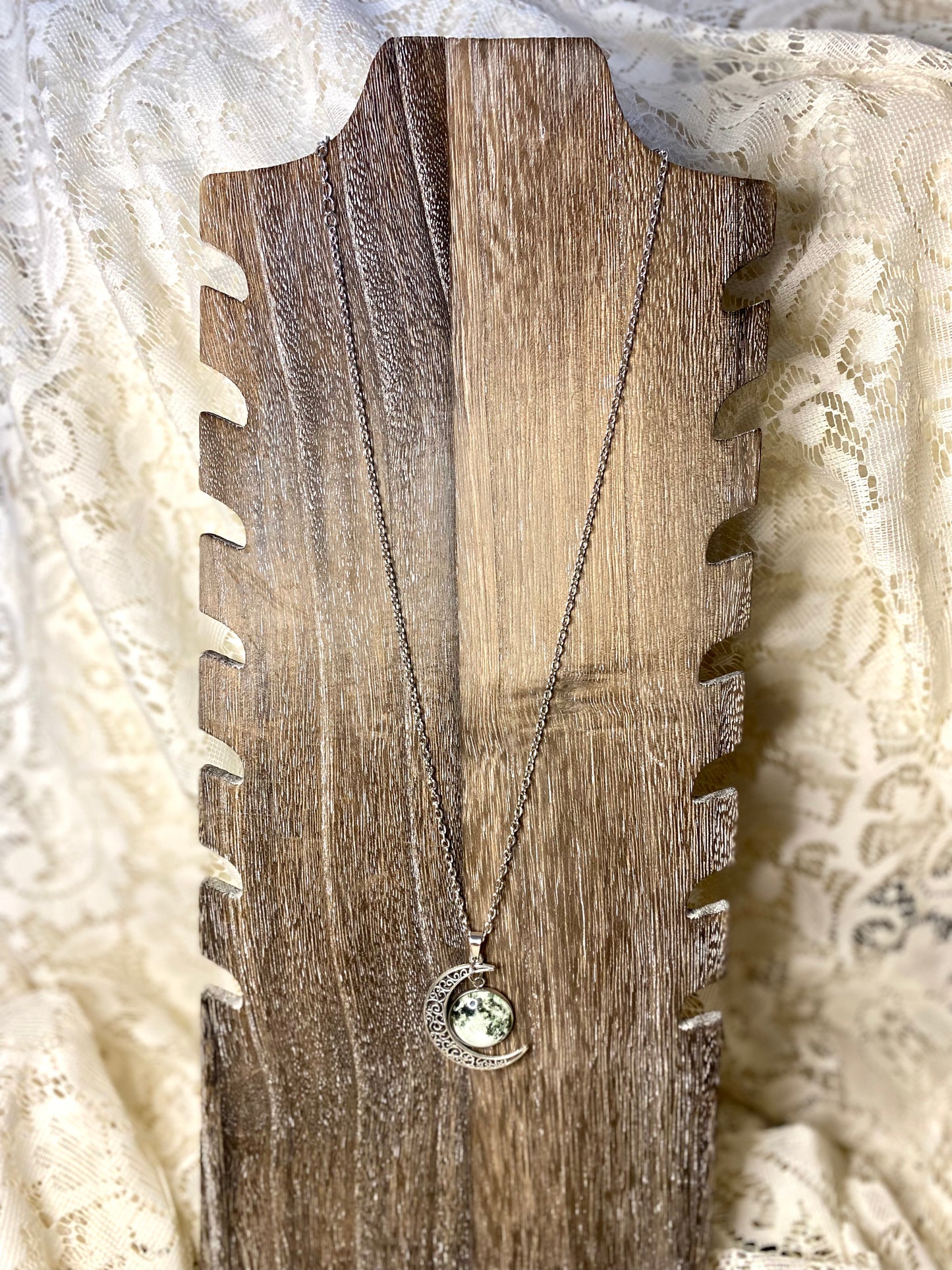 Double moon luminous necklace